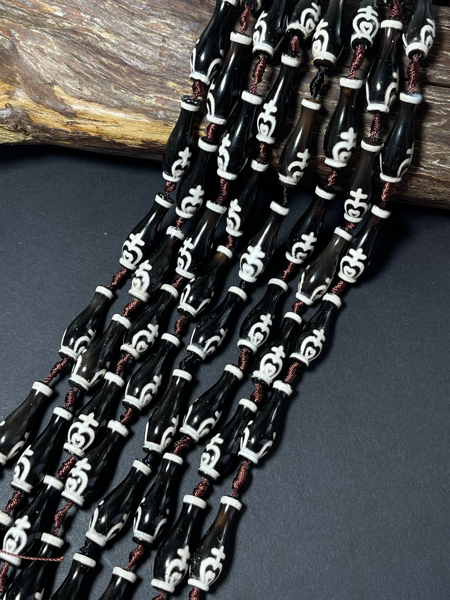 AAA Natural Tibetan gemstone bead . Handmade bead . Gorgeous hand printed bead. Excellent quality. Full strand 15.5”