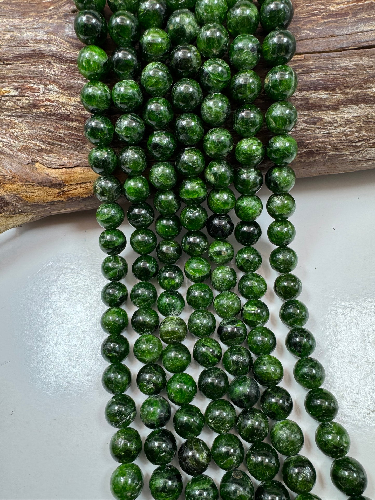 Natural Diopside gemstone bead. round shape stone bead. gorgeous natural green Diopside bead. not treated ! full strand 15.5”