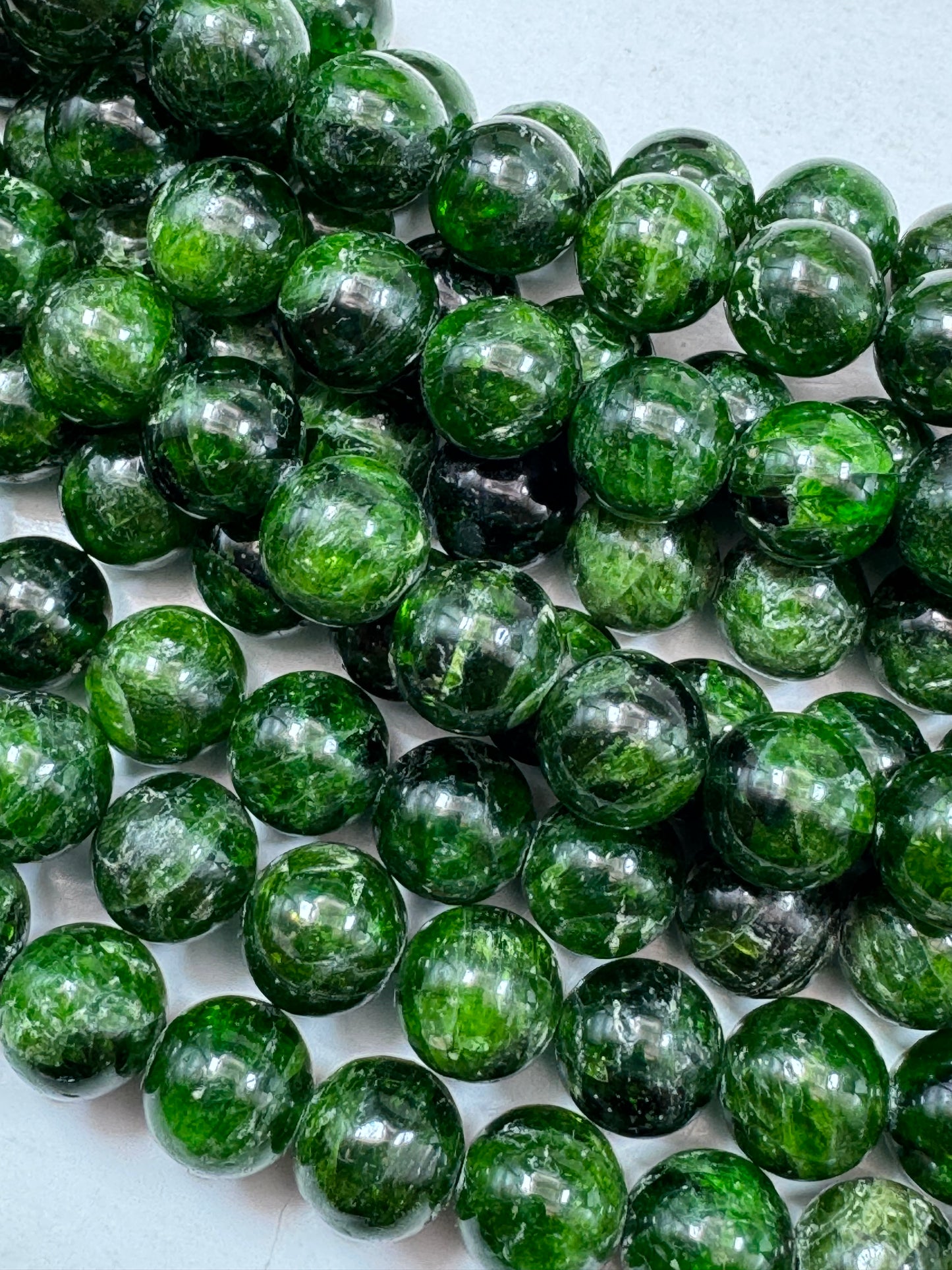 Natural Diopside gemstone bead. round shape stone bead. gorgeous natural green Diopside bead. not treated ! full strand 15.5”