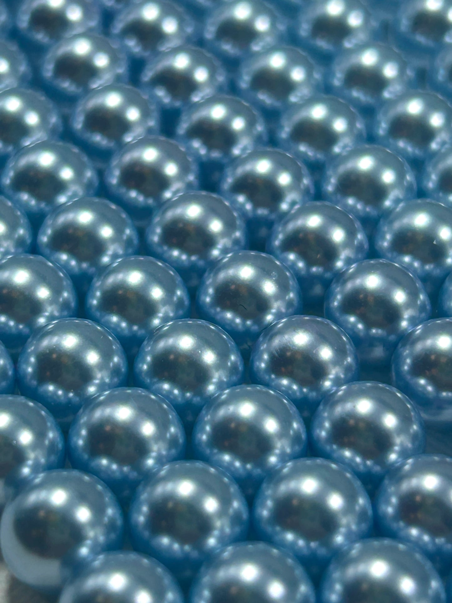 Beautiful Chinese crystal. Smooth Round shape bead. Gorgeous metallic blue, great quality crystal full strand