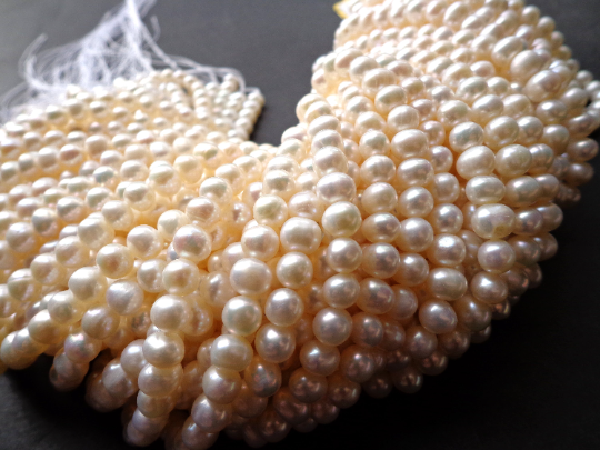 AAA Natural Freshwater Pearl Beads, 4mm 5mm 6mm 8mm 9-10mm 11-12mm Round Shape Beads, Beautiful Natural White Fresh Water Pearl Bead. 14”
