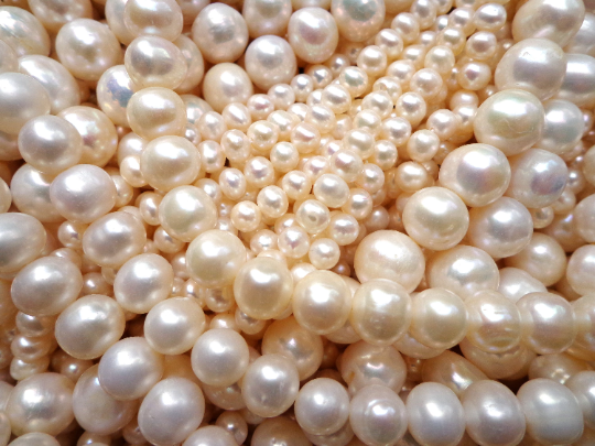 AAA Natural Freshwater Pearl Beads, 4mm 5mm 6mm 8mm 9-10mm 11-12mm Round Shape Beads, Beautiful Natural White Fresh Water Pearl Bead. 14”