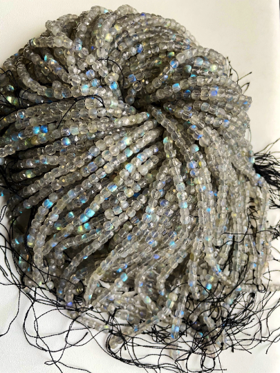 AAA Natural Labradorite Gemstone Bead Faceted 4mm Cube Shape, Beautiful Natural Gray Blue Flash Labradorite Bead Excellent Quality 15.5"