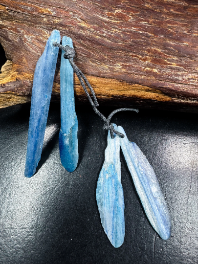 AAA Natural Kyanite Gemstone Earring, Freeform Teardrop Shape, Excellent Quality. Unique Natural Shape . Beautiful Natural Blue Color Kyanite Earrings