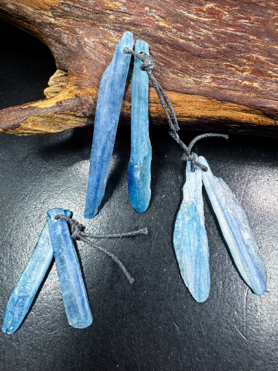 AAA Natural Kyanite Gemstone Earring, Freeform Teardrop Shape, Excellent Quality. Unique Natural Shape . Beautiful Natural Blue Color Kyanite Earrings