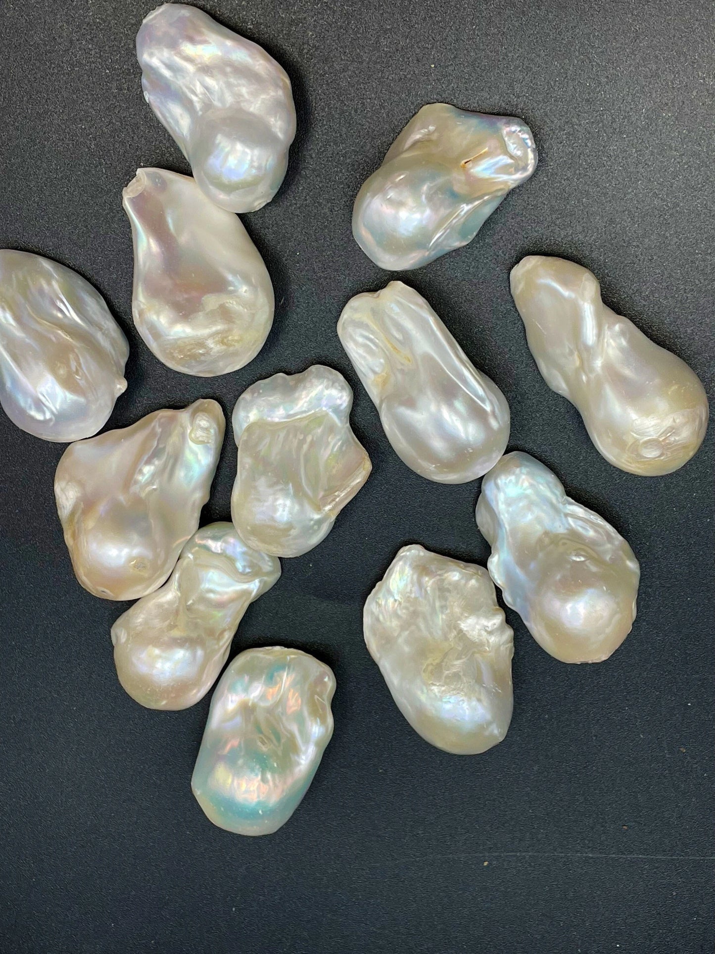 AA Natural baroque pearl bead. Natural freedom shape. 14x20-30mm . Gorgeous natural white color. Great quality baroque pearl bead!