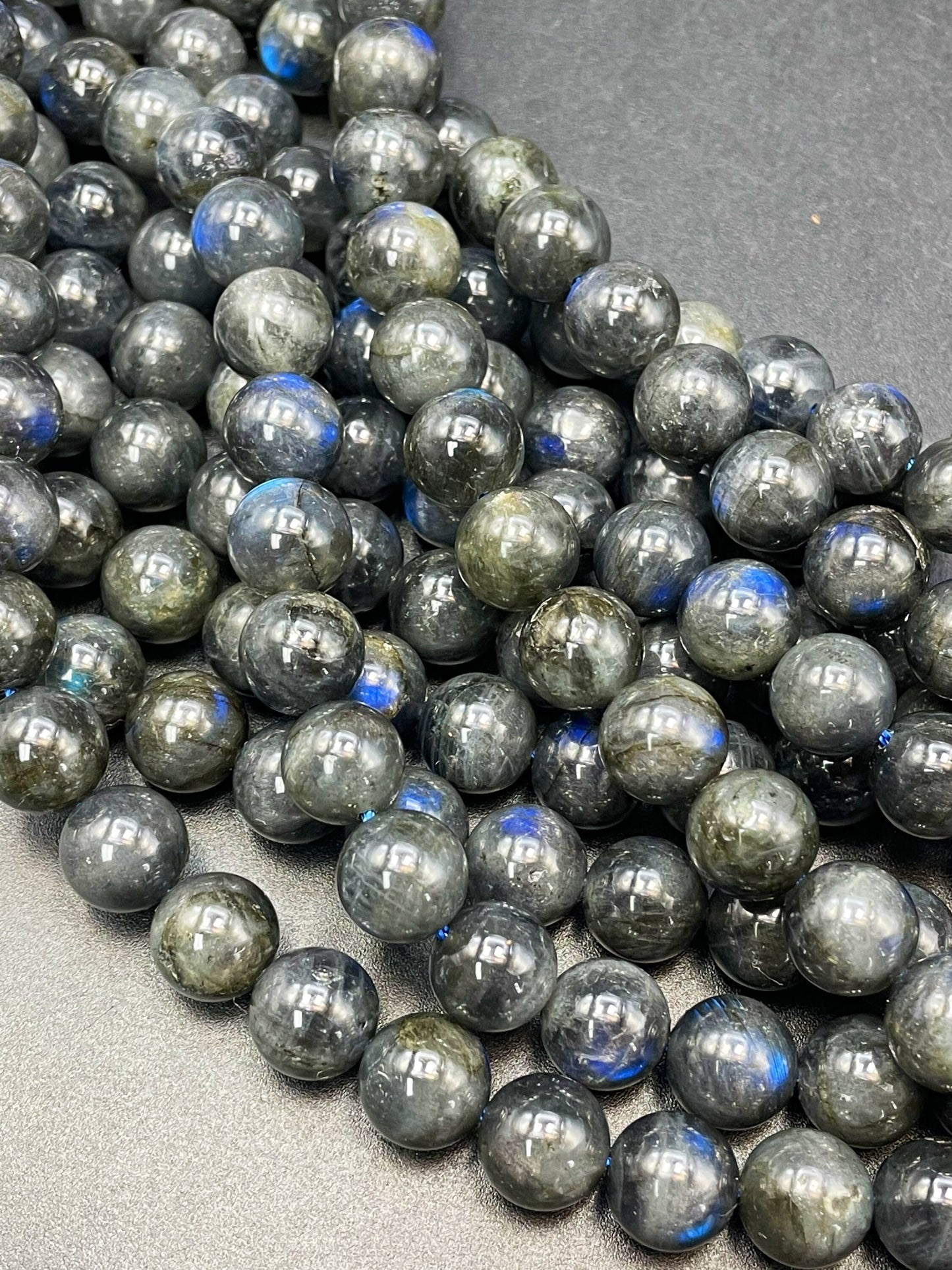 AAA Natural Blue Flash Black Labradorite Gemstone Bead 6mm 8mm 10mm Round Bead, Beautiful Natural Gray Color Blue Flash Labradorite Gemstone Bead