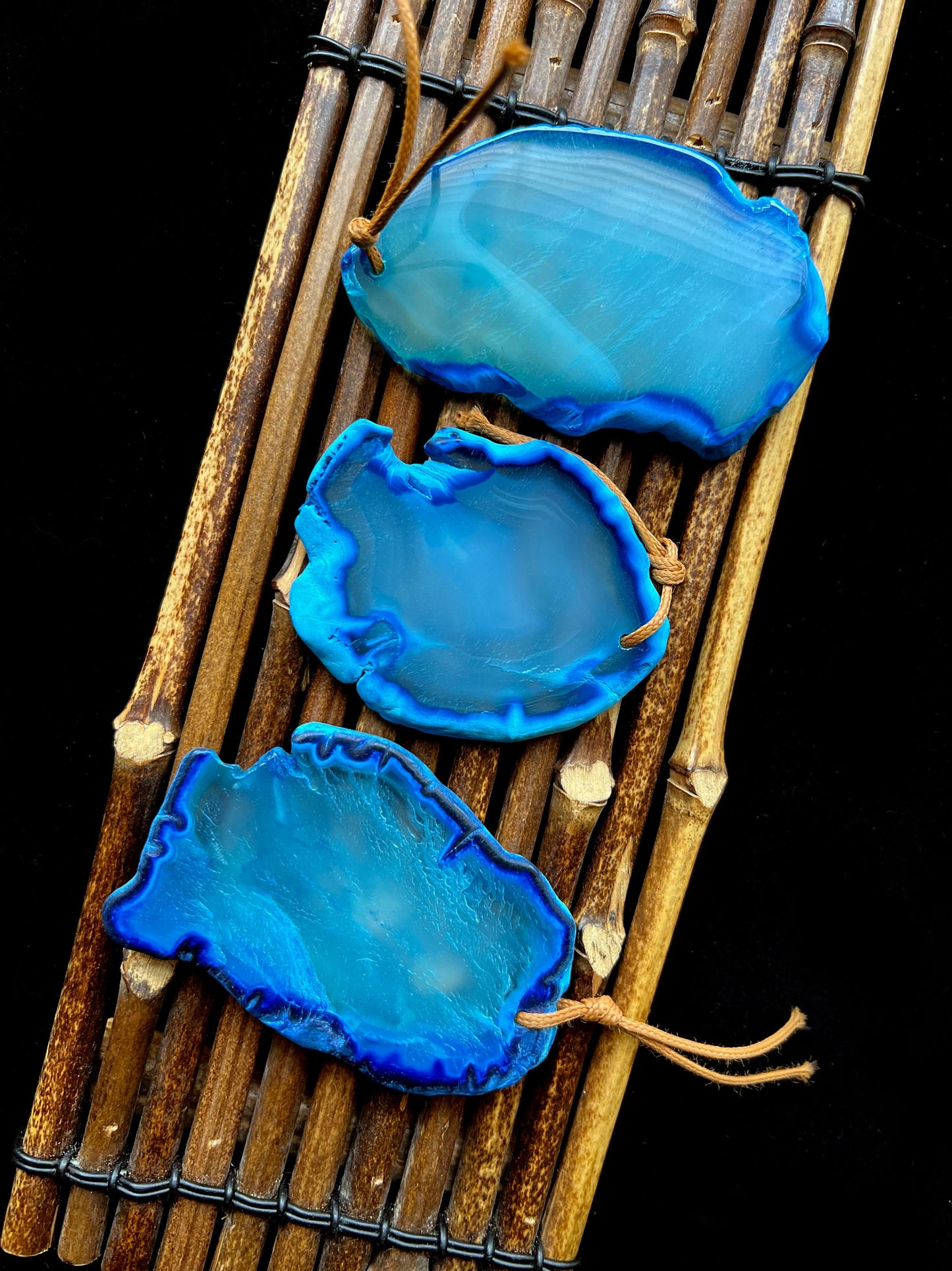 Natural Druzy Agate Unique Freeform Shape Gorgeous Gradient Blue Color Loose Pendant