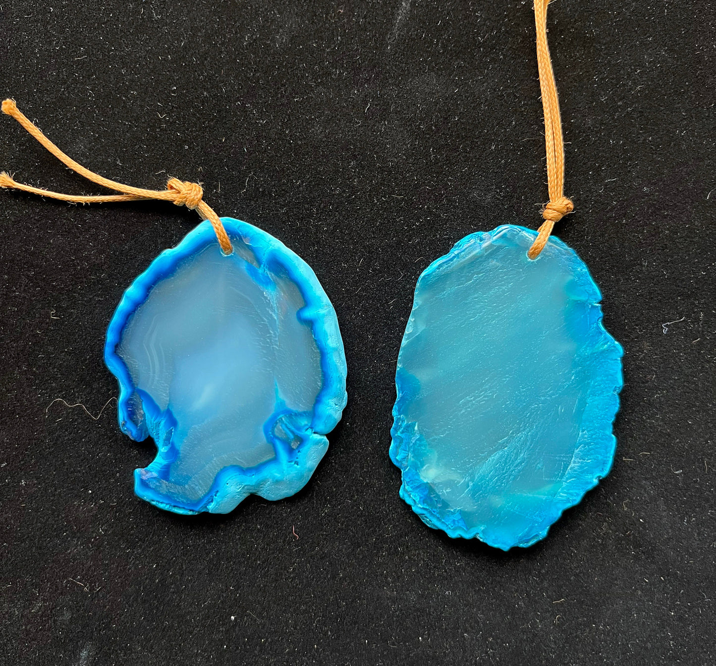Natural Druzy Agate Unique Freeform Shape Gorgeous Gradient Blue Color Loose Pendant