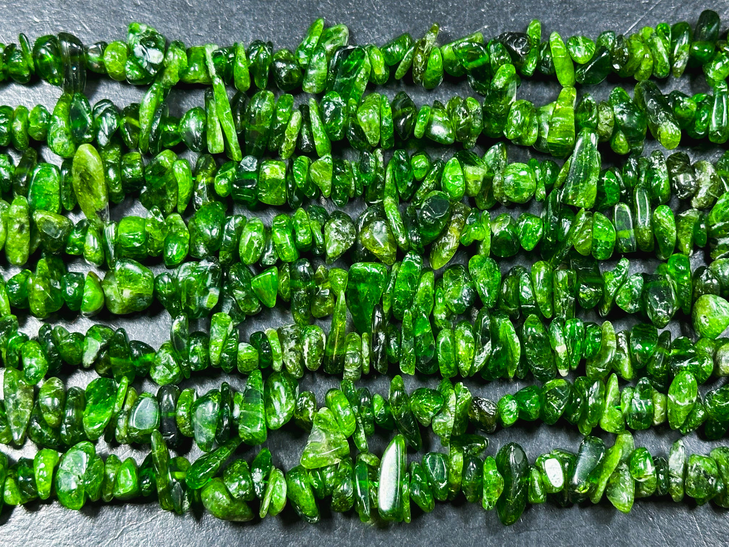 Natural Green Peridot Gemstone Bead 10-15mm Freeform Chip Shape, Gorgeous Dark Green Peridot Stone Bead Great Quality Full Strand 15.5"