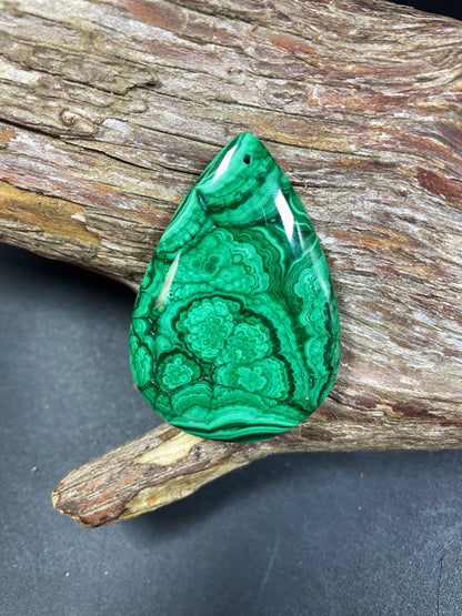 AAA natural malachite gemstone pendant. 30x40mm teardrop Shape. Gorgeous handmade natural green malachite pendant .Super nice quality
