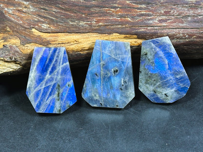 Natural Blue Flash Labradorite Gemstone Bead, Faceted Freeform Teardrop Shape, Beautiful Natural Blue Rainbow Flash Labradorite LOOSE BEADS