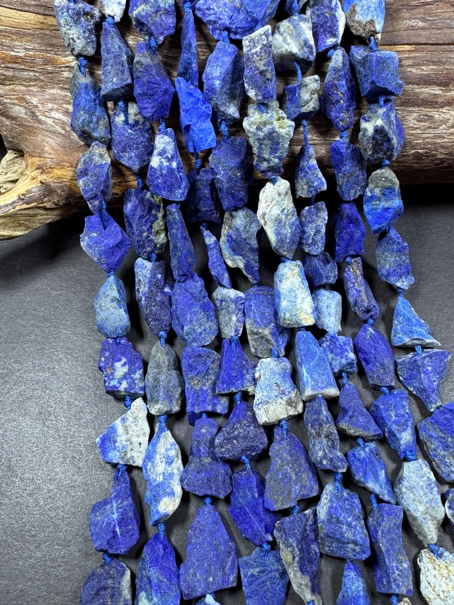 AA Natural lapis lazuli gemstone bead. Freedom nuggets shape .Beautiful Natural color. Excellent quality. Full strand 15.5