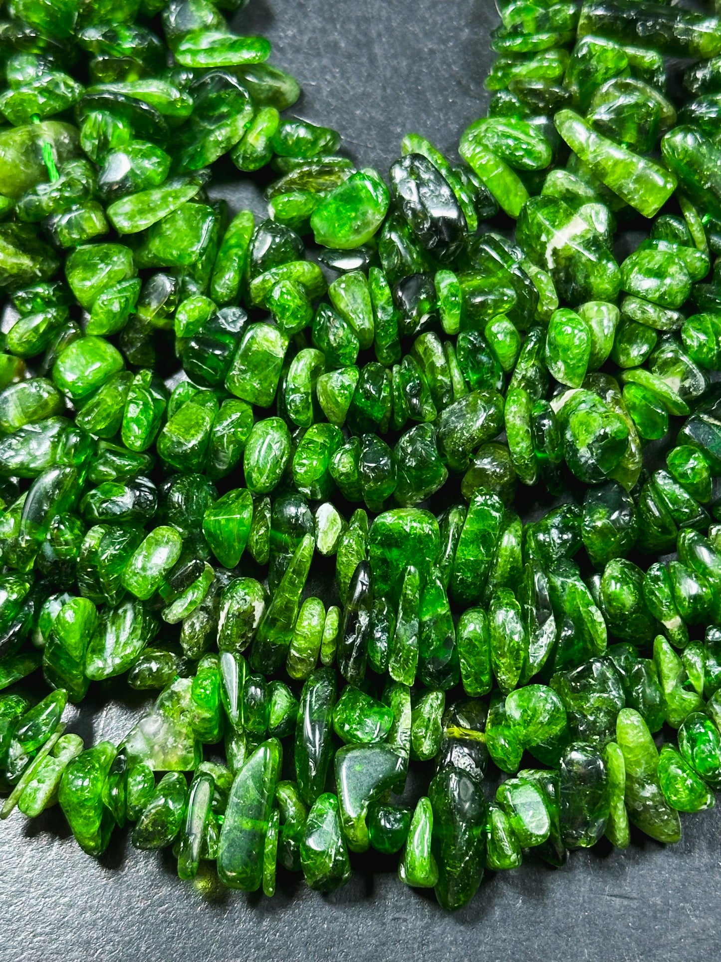 Natural Green Peridot Gemstone Bead 10-15mm Freeform Chip Shape, Gorgeous Dark Green Peridot Stone Bead Great Quality Full Strand 15.5"