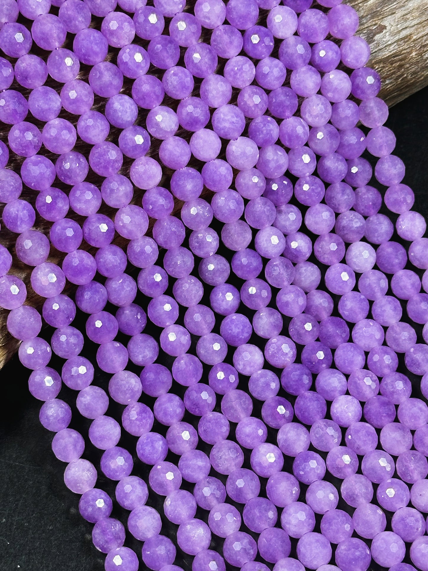 NATURAL Lavender Jade Gemstone Bead Faceted 6mm 8mm 10mm Round Bead Beautiful Lavender Purple Color Jade Gemstone Bead Nice Quality Full Strand 15.5"