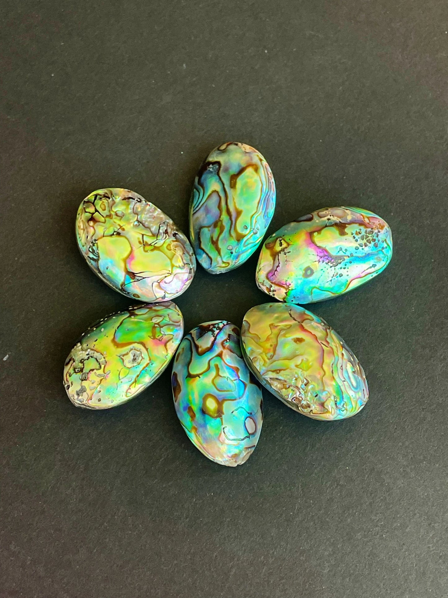 AAA Natural Abalone Shell Bead. 17x20mm Freedom Shape. Beautiful Natural Green Purple Peacock Feather Color Abalone Bead. High Quality Bead