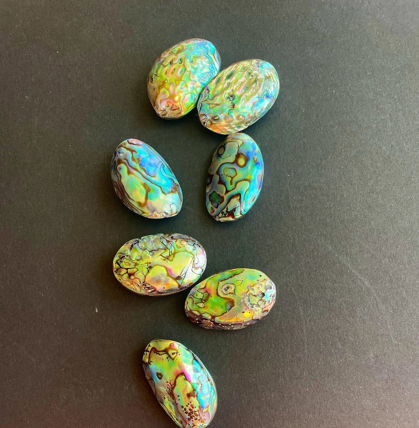 AAA Natural Abalone Shell Bead. 17x20mm Freedom Shape. Beautiful Natural Green Purple Peacock Feather Color Abalone Bead. High Quality Bead