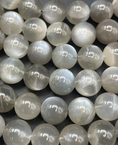 AAA super nice gray rainbow moonstone bead. 4mm 6mm 8mm 10mm round bead. Gorgeous natural gray color with rainbow flash . High quality bead