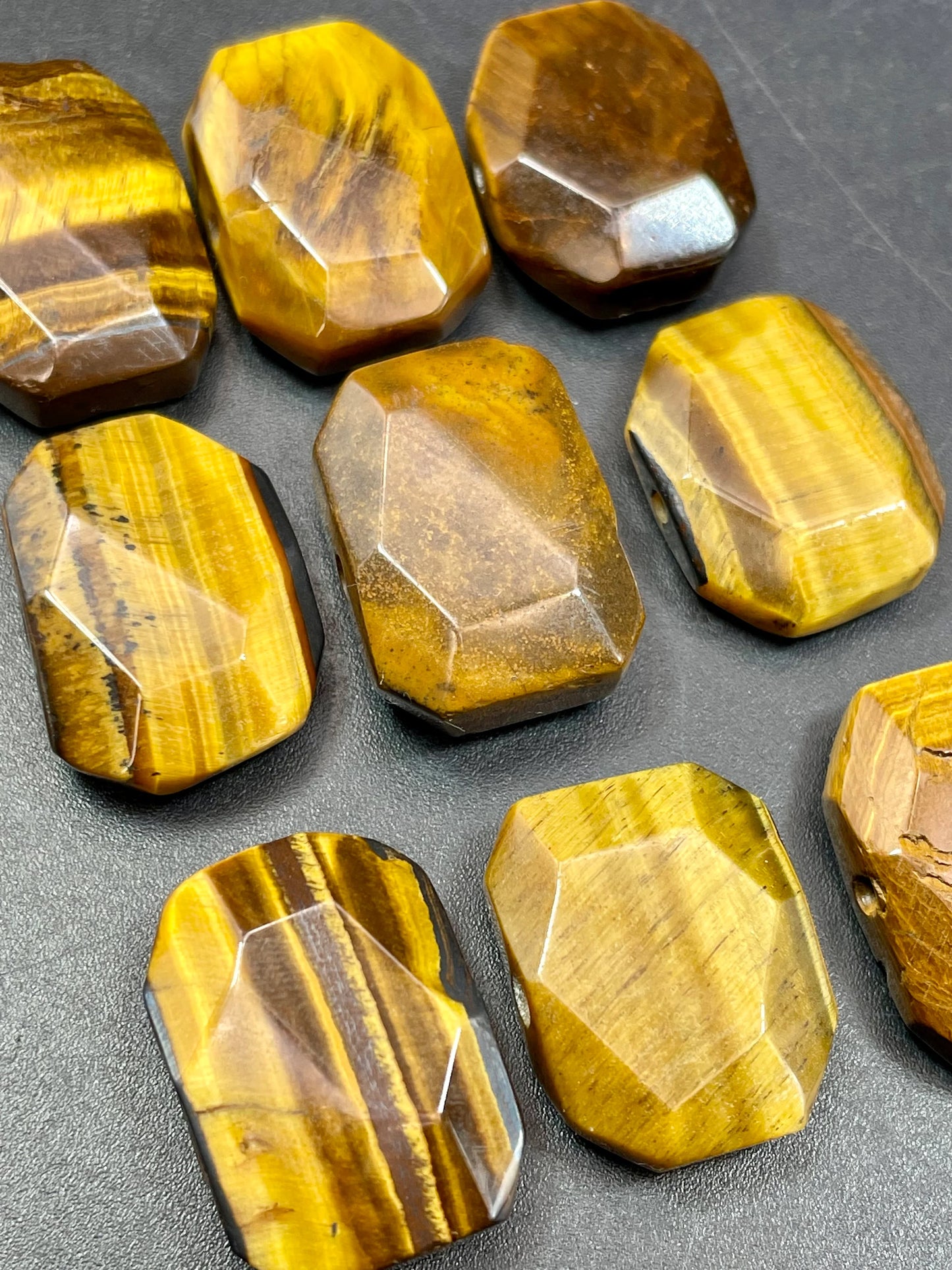 AAA natural tiger eye stone bead. 15x20mm rectangle Shape bead. Gorgeous natural brown yellow color. High quality gemstone pendant bead!
