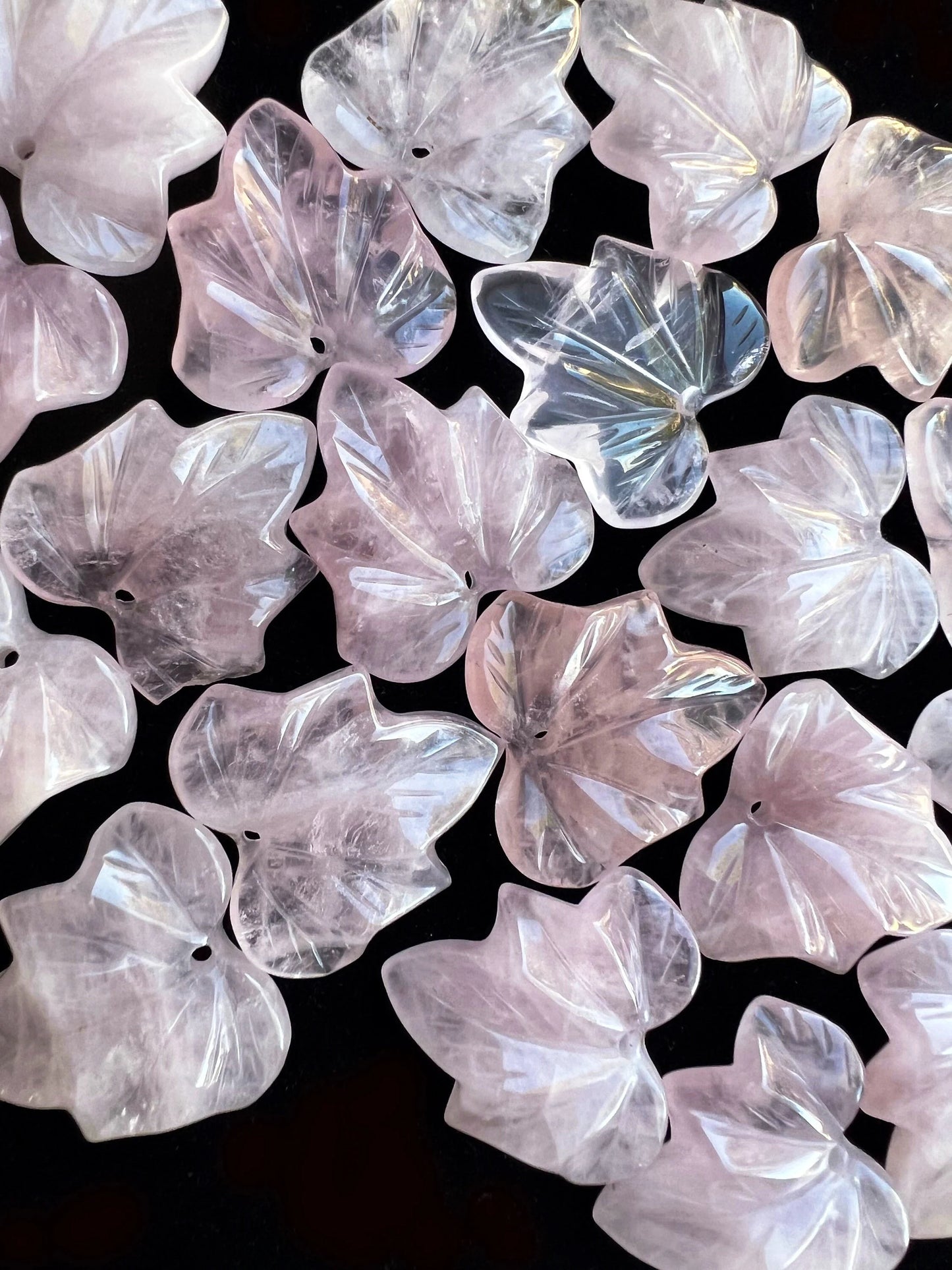 Natural Rose Quartz Pendant Hand Carved Maple Leaf Shape 24mm Gorgeous Natural Pink Color Handmade Earring Loose Bead Loose Pendant quartz