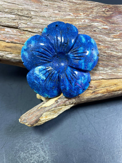 100% Hand Carved Fossil Coral Gemstone Pendant. Gorgeous Flower Shape. Excellent Quality Hand Crafted Gemstone Pendant. Loose Stone Bead