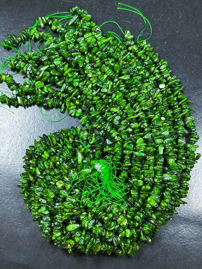 Natural Green Diopside Gemstone Bead 10-15mm Freeform Chip Shape, Gorgeous Dark Green Peridot Stone Bead Great Quality Full Strand 15.5"