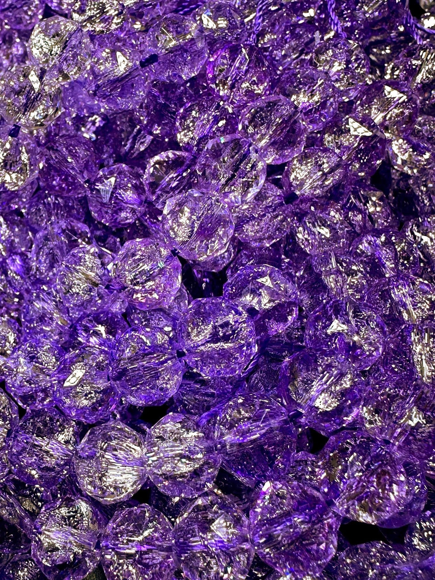 Beautiful Crackle Crystal glass bead. Faceted round shape bead. Gorgeous light purple color, High quality crystal bead! Full strand 15.5"