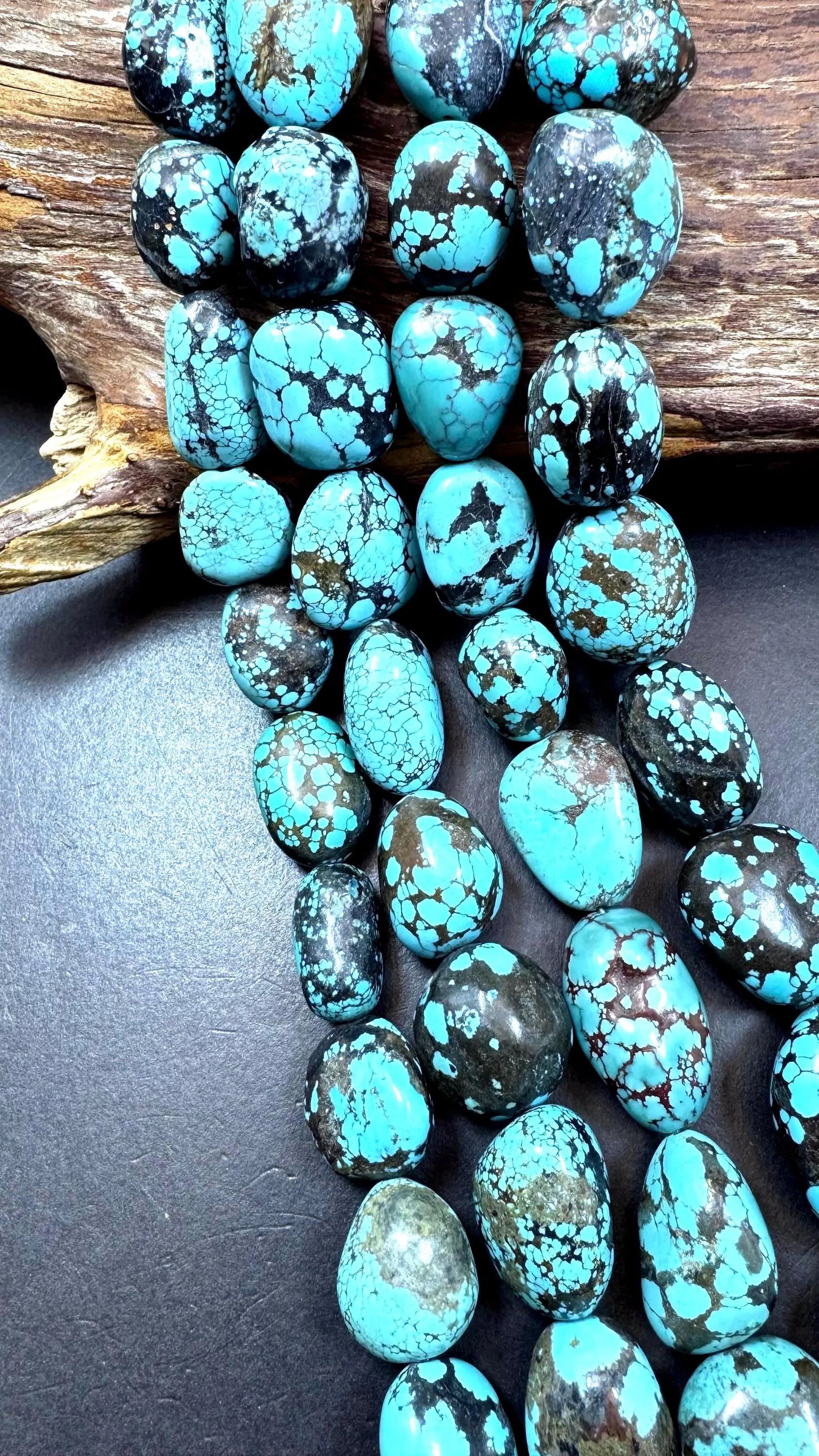 100% Natural turquoise gemstone bead . Gorgeous blue natural turquoise beads. Oval shape . Excellent quality . Fall strand 15.5”