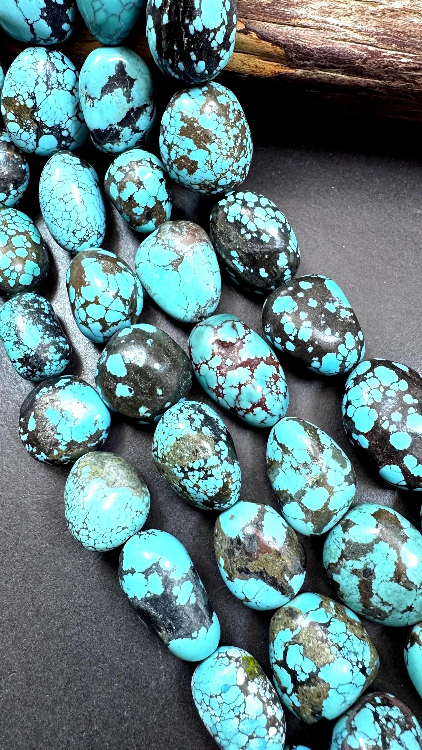 100% Natural turquoise gemstone bead . Gorgeous blue natural turquoise beads. Oval shape . Excellent quality . Fall strand 15.5”