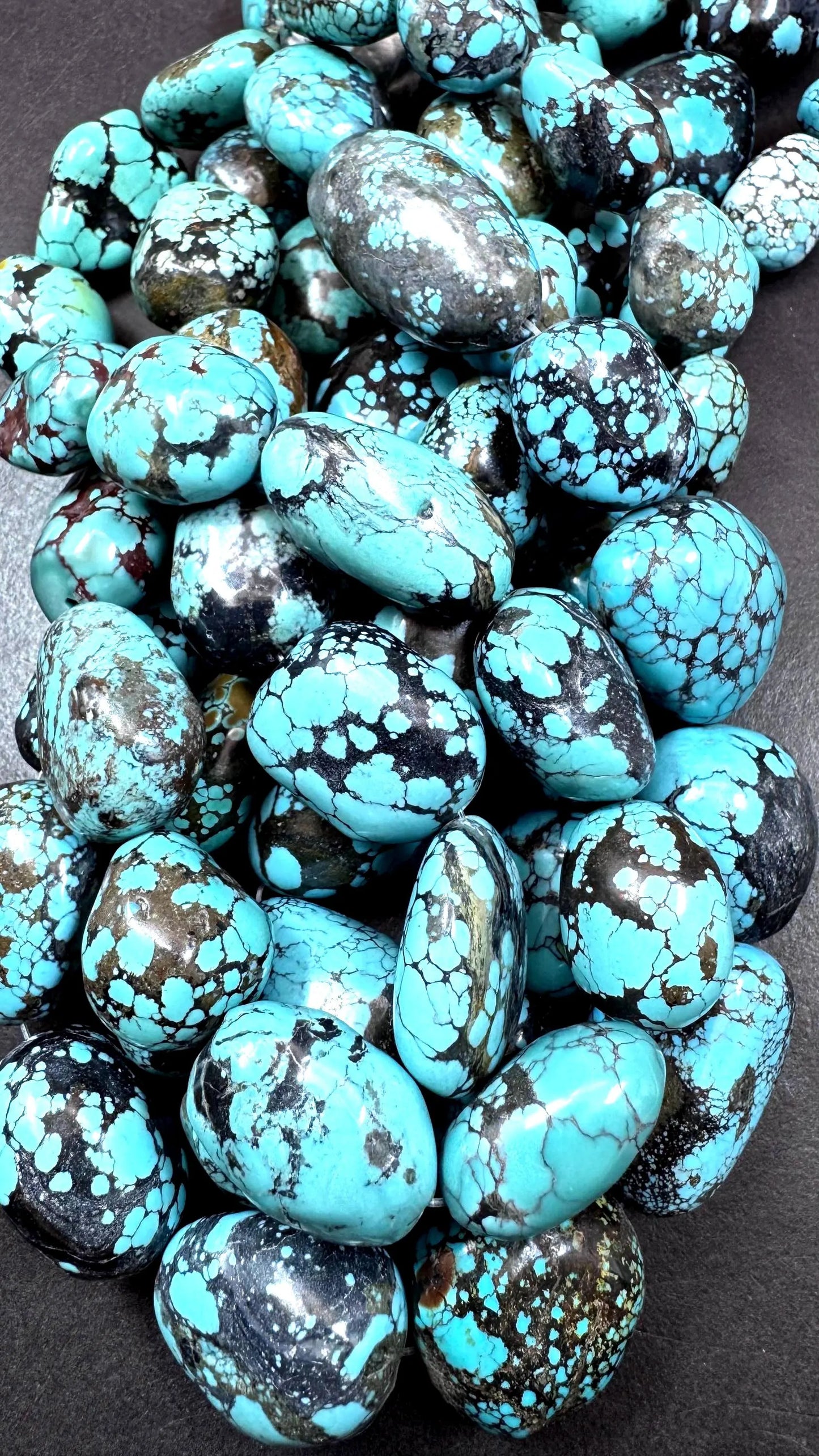 100% Natural turquoise gemstone bead . Gorgeous blue natural turquoise beads. Oval shape . Excellent quality . Fall strand 15.5”