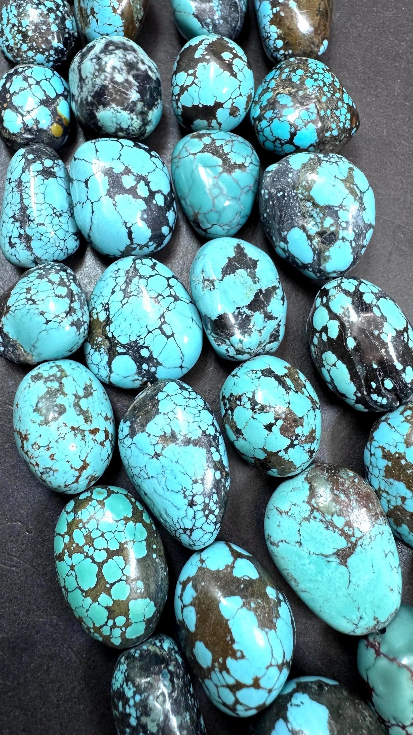 100% Natural turquoise gemstone bead . Gorgeous blue natural turquoise beads. Oval shape . Excellent quality . Fall strand 15.5”
