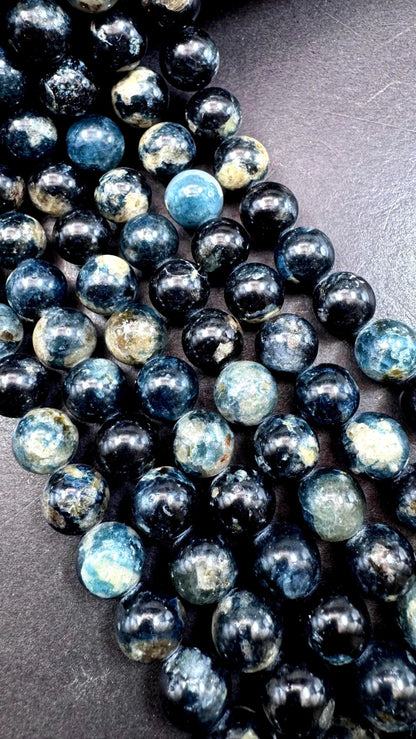 Natural blue tourmaline gemstone bead. Smooth round bead. Beautiful Natural blue color. Not treated ! Full strand 15.5”