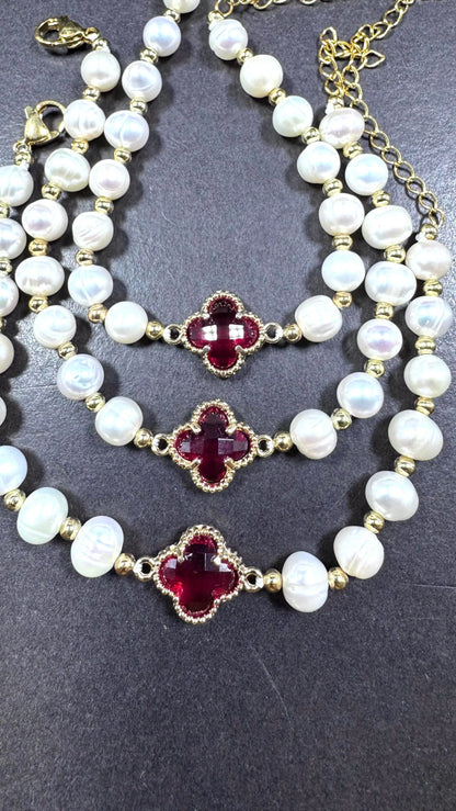 Natural fresh water Pearl bracelet. 8mm round shape natural white pearl with ruby red flower. Excellent quality!