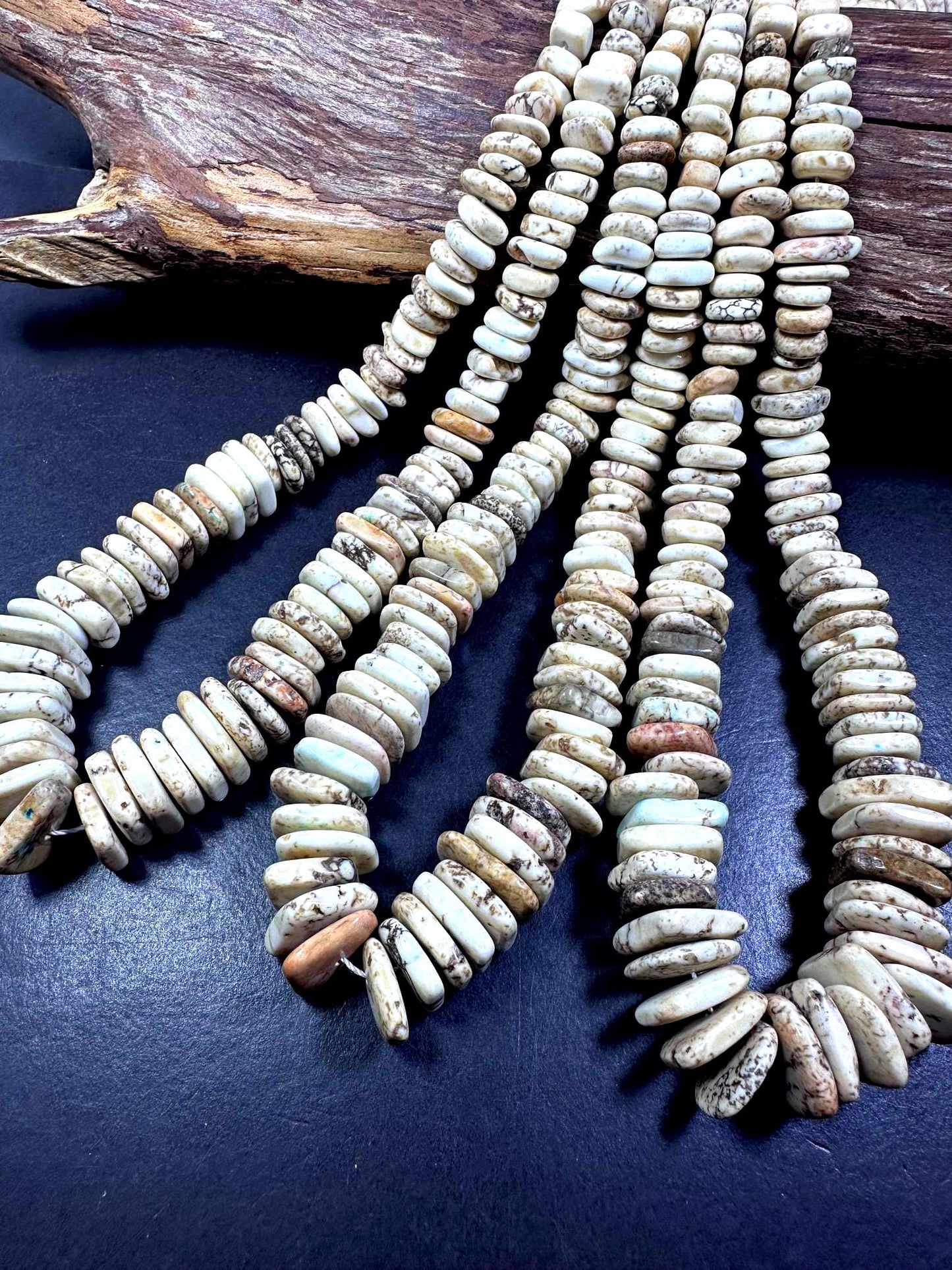 Guaranteed 100% Natural White Howlite Graduated Rondelle Shape Gemstone Beads. Beautiful White Cream Pattern Great Quality Full Strand 15.5"