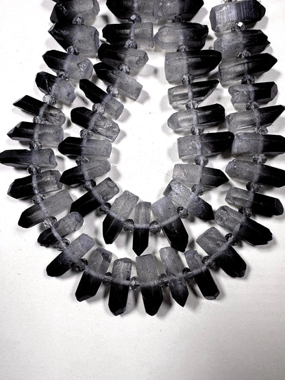 100% Natural Rock Crystal quartz . freedom teeth shape . black white color . full strand 15.5
