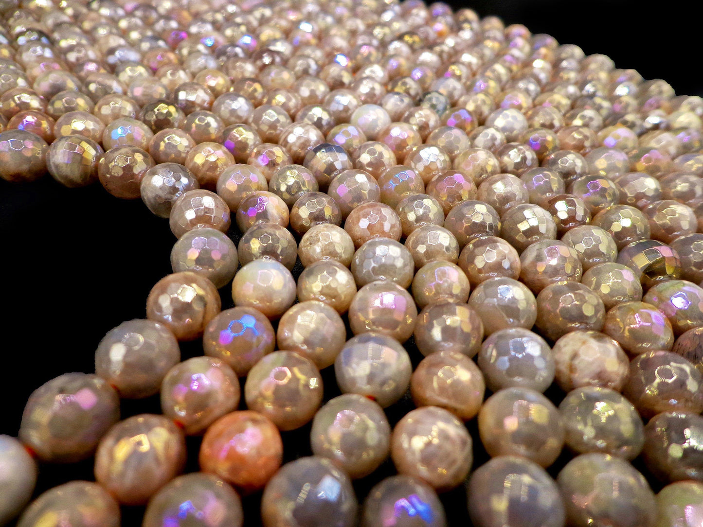 NATURALMystic Moonstone beads 6mm 8mm 10mm 12mm Faceted Round Bead. Gorgeous natural peach color moonstone bead. Great quality gemstone.15.5