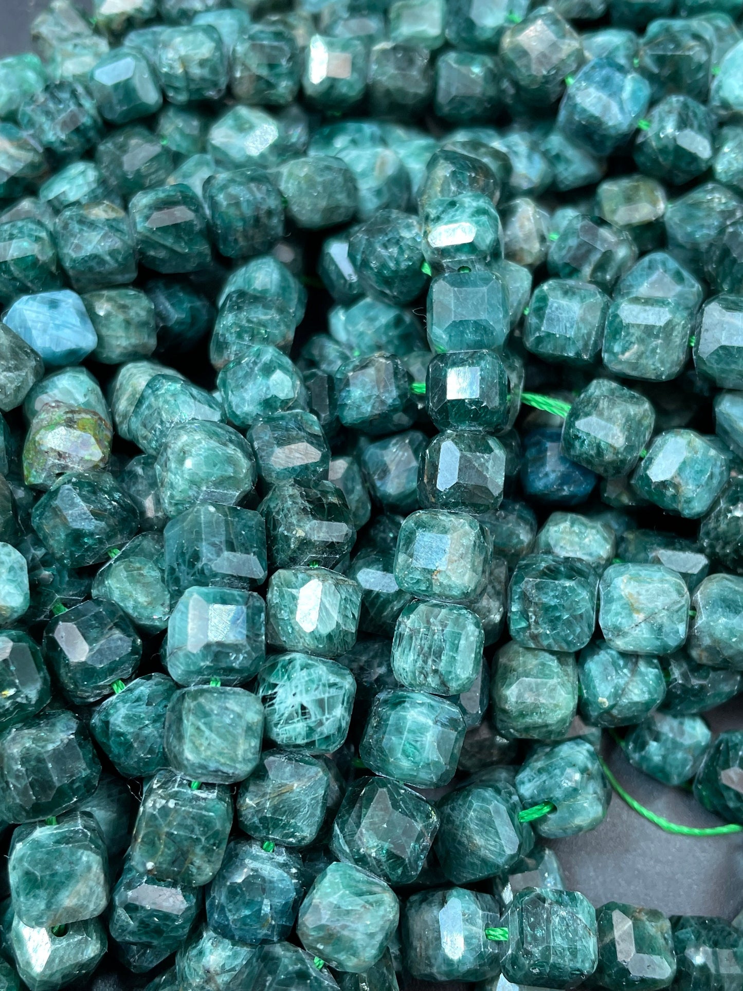 AAA Natural Emerald Gemstone Bead Faceted 6mm 8mm Cube Shape, Gorgeous Natural Green Color Emerald Gemstone Bead