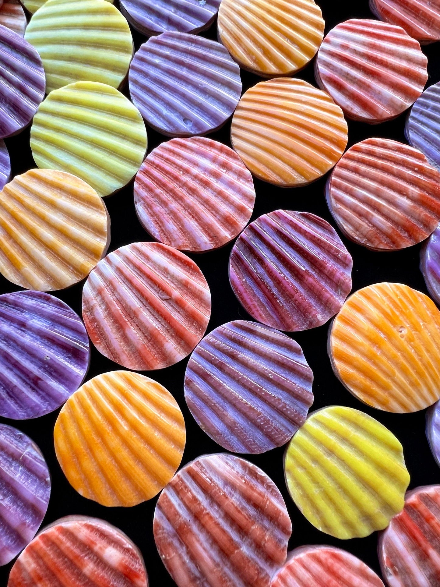 Natural Spiny Oyster Shell Bead Ribbed Coin Shape 20mm 25mm 30mm Gorgeous Colorful Beads Half Strand 7.5"