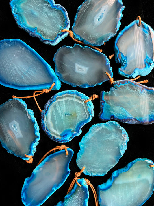 Natural Druzy Agate Unique Freeform Shape Gorgeous Gradient Blue Color Loose Pendant