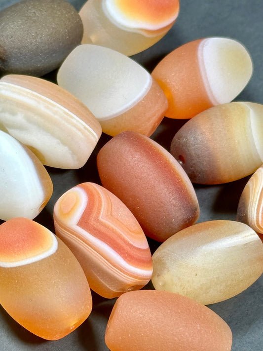 NATURAL Matte Botswana Agate Gemstone Bead 19x13mm Barrel Shape Bead, Beautiful Orange White Color Botswana Agate Beads, LOOSE Beads